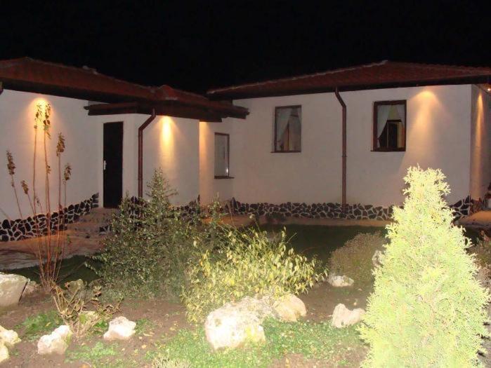 Madara Omaya Guest House エクステリア 写真